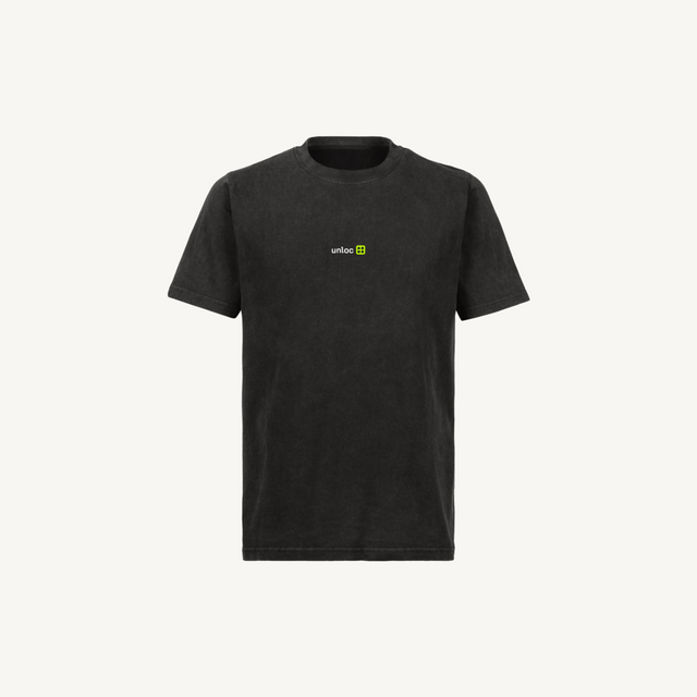 REGULARTEE Vintage Black Regular Tee.
