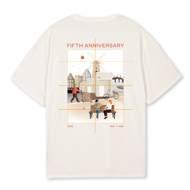 ANNIVERSAR Vintage White Oversized Tee.