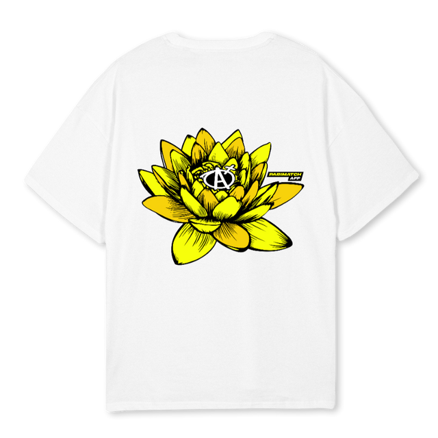 APMLOTOSTSHIRTWHITE White Oversized Tee.