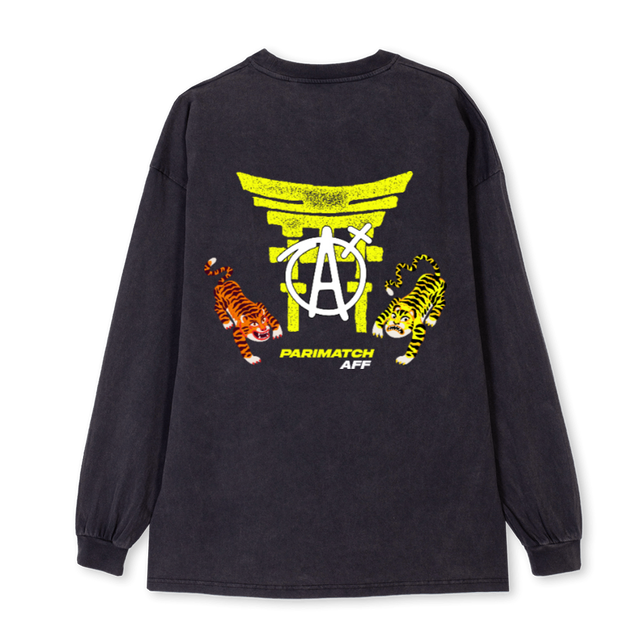 APMASIALONGSLEEVEVB Vintage Black Oversized LS Tee.