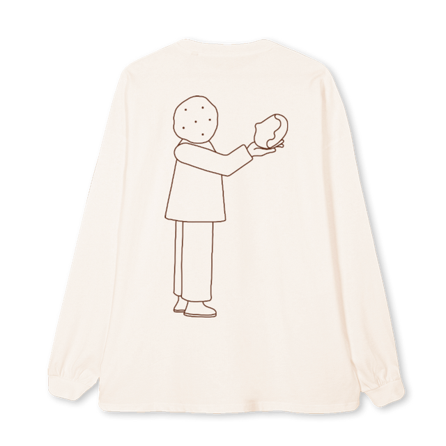LONG SLEE Vintage White Oversized LS Tee.