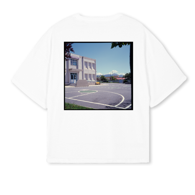 LARSOS White Oversized Boxy Tee.