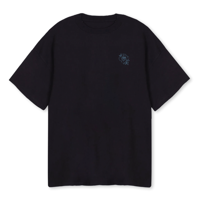 SAME HEARTS AND LIPS Black Oversized Tee.