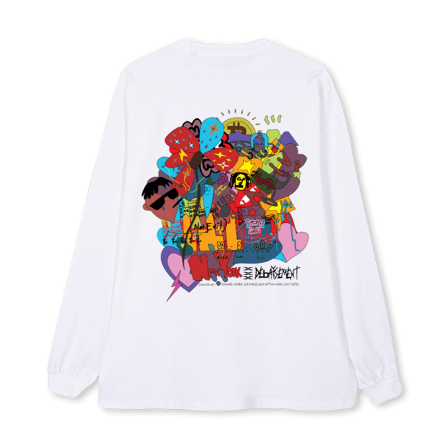 SOCIALEXPERIENCEL White Oversized LS Tee.