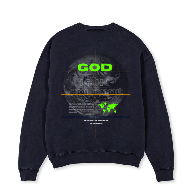 CRWGICSWEATER Vintage Black Oversized Crewneck Sweater.
