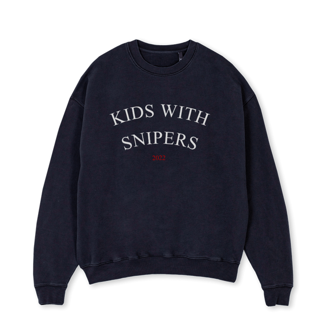 CURVELOGO Vintage Black Oversized Crewneck Sweater.
