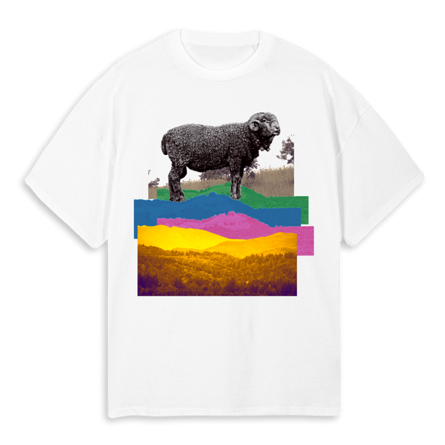 CATTLE ON A THOUSAND White Oversized Tee.