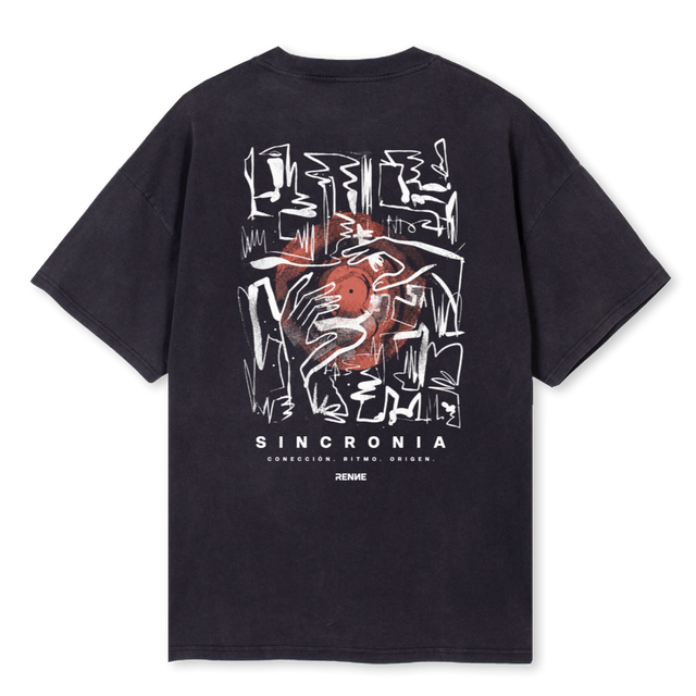 SINCRONIA Vintage Black Oversized Tee.