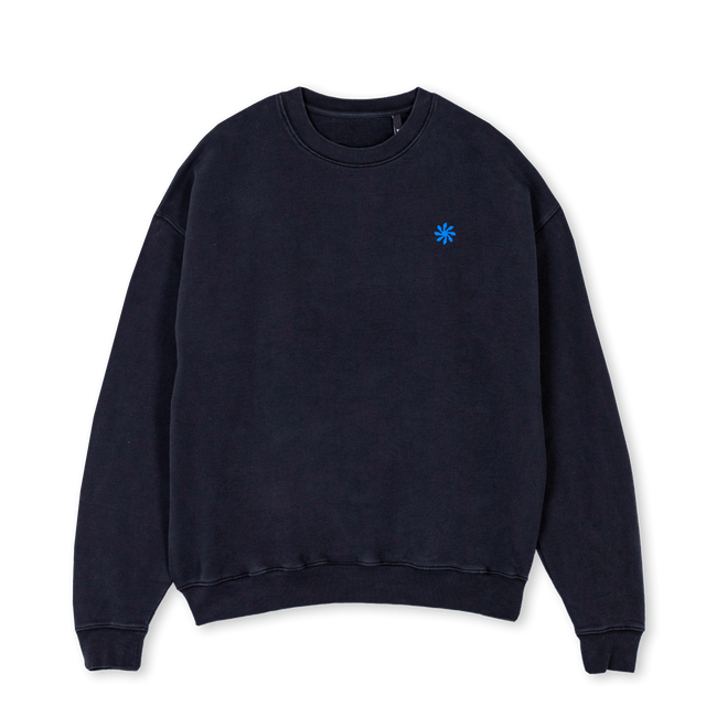 CYAN Vintage Black Oversized Crewneck Sweater.
