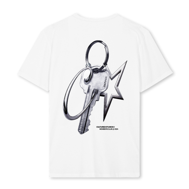 MEMBERSCLUBTEE White Regular Tee.