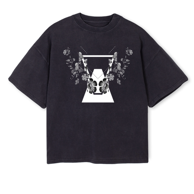 ESENCIALOGO Vintage Black Oversized Boxy Tee.