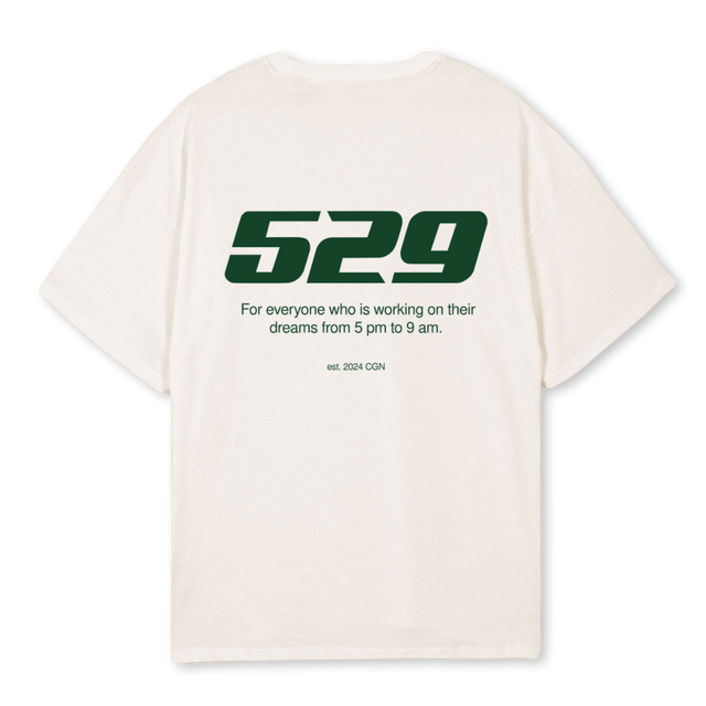 FIVE TO NINE VWS Vintage White Oversized Tee.