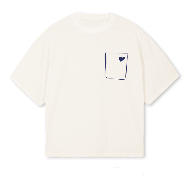 ANDFLOWHUGS Vintage White Oversized Boxy Tee.