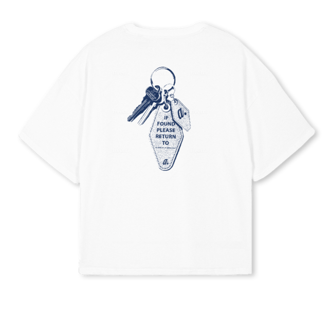 OIA HOTEL White Oversized Boxy Tee.
