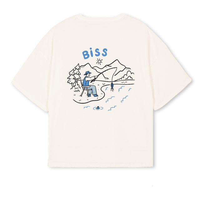 BISSSHIRTONE Vintage White Oversized Boxy Tee.