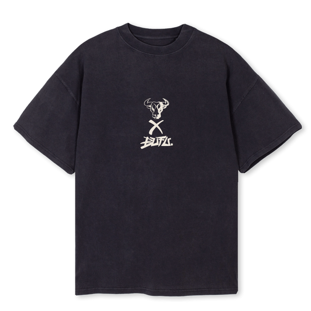 BULLSNBUNSCOLLAB Vintage Black Oversized Tee.