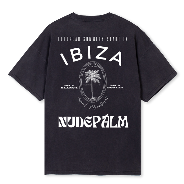 ISLA ADVENTURE Vintage Black Oversized Tee.