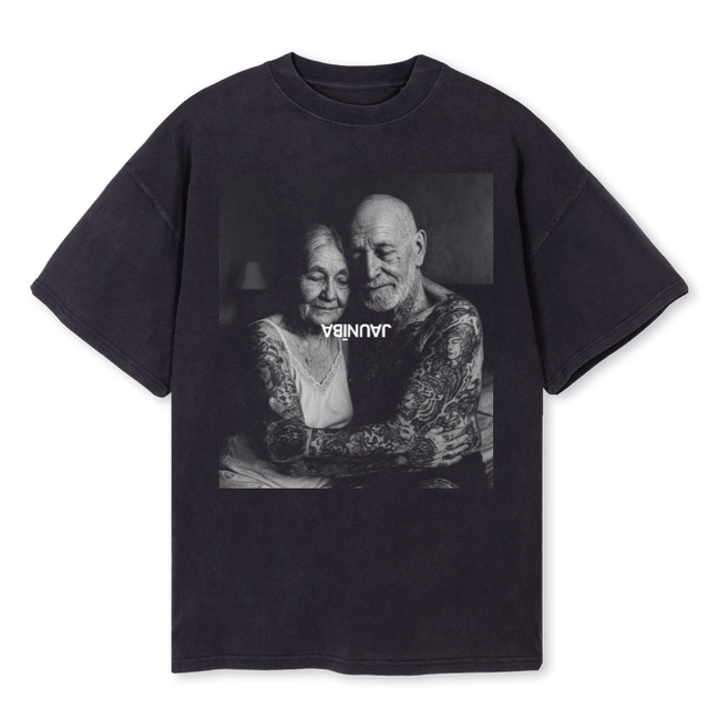 JAUNĪBATATTOO Vintage Black Oversized Tee.