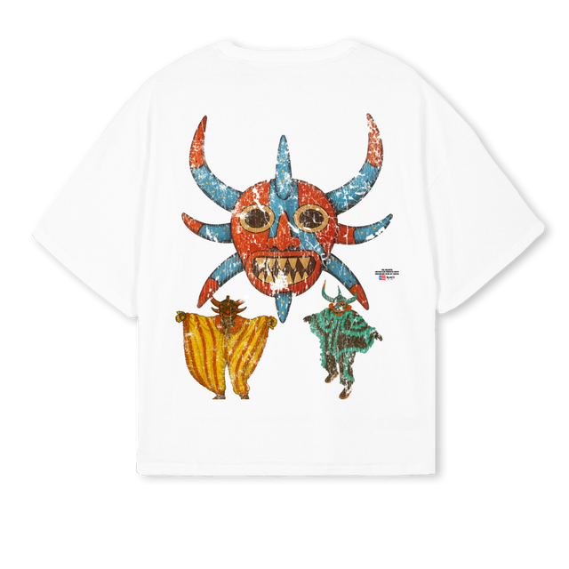 VEJIGANTE White Oversized Boxy Tee.