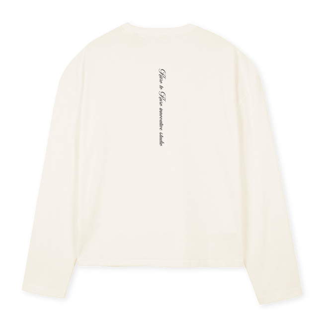 KIIRO INNOVATESTUDIO Vintage White Oversized Boxy LS Tee.