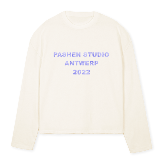 PASHEN_VW Vintage White Oversized Boxy LS Tee.