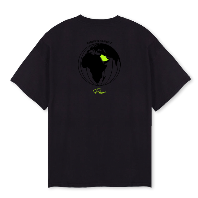 COUNTRY ART Black Oversized Tee.