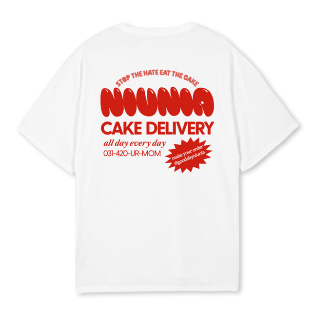 NIUNIA White Oversized Tee.