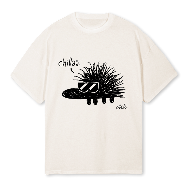 KIROILEVA SIILI Vintage White Oversized Tee.