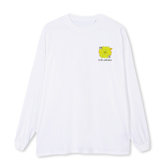 SOCIALEXPERIENCEL White Oversized LS Tee.