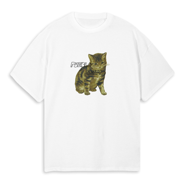 PUEBLO KITTY White Oversized Tee.